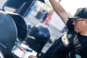 Barbecoa kruidt bij met nieuwe sauzen, rubs en m&eacute;langes