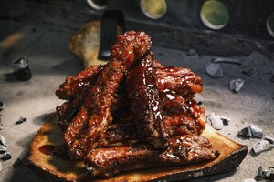Barbecoa kruidt bij met nieuwe sauzen, rubs en m&eacute;langes