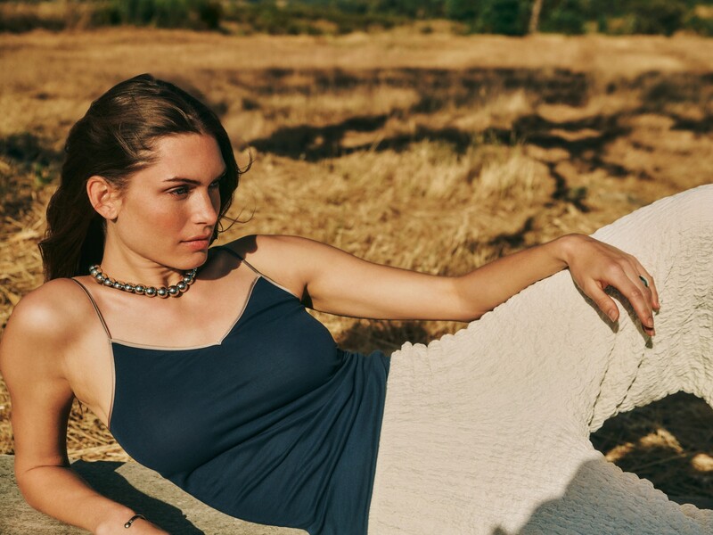 Hanro viert veertig jaar van ‘Cotton Seamless’ spaghetti top