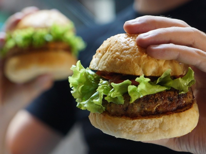 Vegaburgers: teveel zout, teveel suiker en soms ook te vet